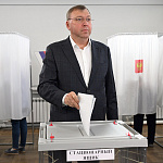 Александр Ищенко проголосовал на выборах депутатов Государственной Думы IX созыва