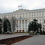 Депутаты донского парламента почтили память погибших от вражеской атаки жителей Таганрога минутой молчания 
